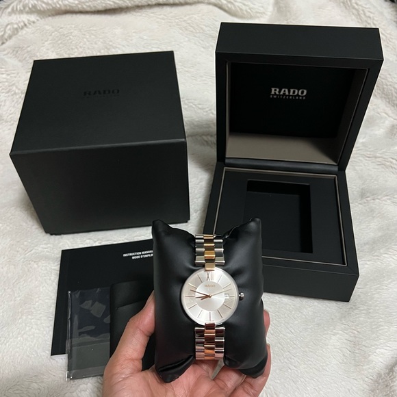 Rado Men's Two-Tone Watch - Picture 4 of 6